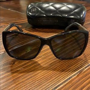 Chanel 5327-Q polarized sunglasses.